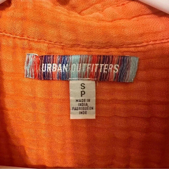 Urban Outfitters Orange Button-Up Shirt size SP - Picture 3 of 3